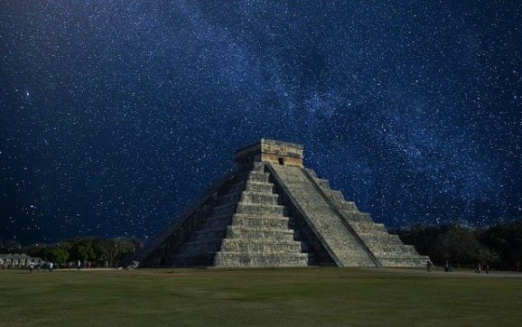 Civilizatia strabuna Maya a prezis ca in anul 2012, se va produce un cataclism la nivel mondial